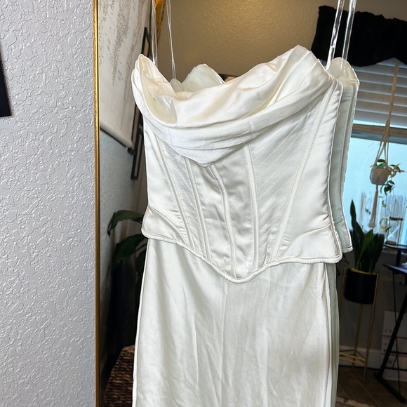 House of CB 'Sienna' Ivory Satin Strapless Corset Midi Dress NWOT - Picture 13 of 15